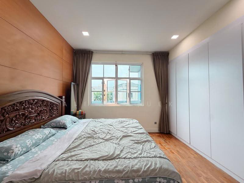 La Suisse I, 58 Swiss View, Newton / Novena, 3 Bedrooms, 2,099 sqft, Condominium For Sale, by Alexis Quek, 500273740 - Bedroom - PropertyGuru.com.sg