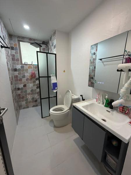 The Rivervale, 3 Rivervale Link, Hougang / Punggol / Sengkang, 3 Bedrooms, 1,292 sqft, Condominium For Sale, by Ng Han Min, 500273745 - Bathroom - PropertyGuru.com.sg