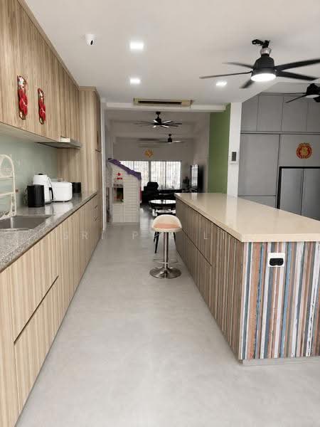 FINEST Rare Freehold Terrace in Mariam Way, Mariam Walk / Mariam Way / Mariam Close, Changi Airport / Changi Village, 5 Bedrooms, 3,500 sqft, Terraced House For Sale, by VINCENT LYE, 500273747 - Kitchen - PropertyGuru.com.sg