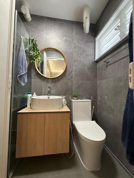 443 Tampines Street 43, 443 Tampines Street 43, Pasir Ris / Tampines, 3 Bedrooms, 904 sqft, HDB Flat For Sale, by Eugene Lee, 500273754 - Bathroom - PropertyGuru.com.sg
