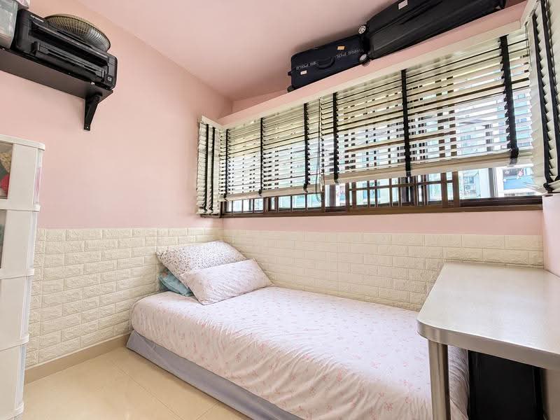 329 Ang Mo Kio Avenue 3, 329 Ang Mo Kio Avenue 3, Ang Mo Kio / Bishan / Thomson, 2 Bedrooms, 785 sqft, HDB Flat For Sale, by Gaynor Lim, 500273757 - PropertyGuru.com.sg