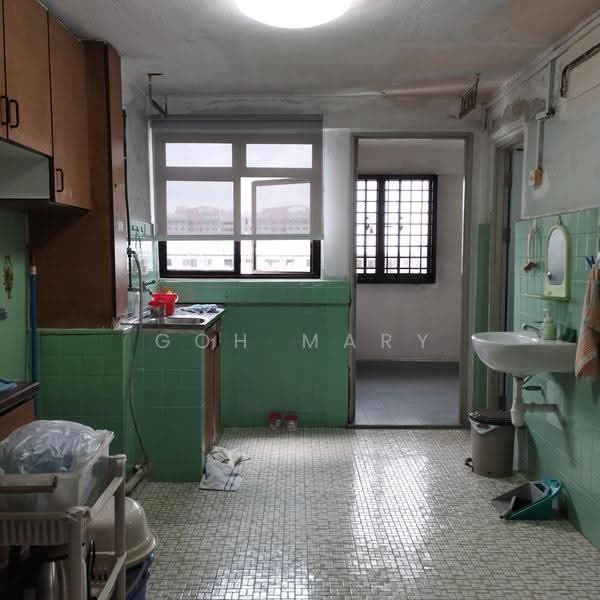 211 Boon Lay Place, 211 Boon Lay Place, Boon Lay / Jurong / Tuas, 3 Bedrooms, 699 sqft, HDB Flat For Sale, by Goh Mary, 500273762 - Kitchen - PropertyGuru.com.sg