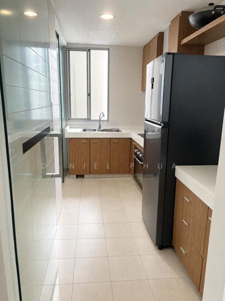 The Lakeshore, 31 Jurong West Street 41, Boon Lay / Jurong / Tuas, 3 Bedrooms, 1,109 sqft, Condominium For Sale, by Daniel Phua, 500273785 - Kitchen - PropertyGuru.com.sg