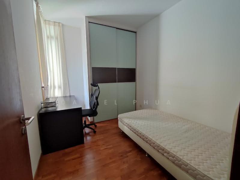 The Lakeshore, 31 Jurong West Street 41, Boon Lay / Jurong / Tuas, 3 Bedrooms, 1,109 sqft, Condominium For Sale, by Daniel Phua, 500273785 - Bedroom - PropertyGuru.com.sg