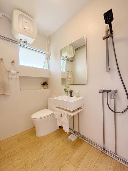 650 Jalan Tenaga, 650 Jalan Tenaga, Eunos / Geylang / Paya Lebar, 3 Bedrooms, 1,163 sqft, HDB Flat For Sale, by Desiree Leung, 500273786 - Bathroom - PropertyGuru.com.sg