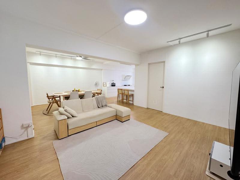 650 Jalan Tenaga, 650 Jalan Tenaga, Eunos / Geylang / Paya Lebar, 3 Bedrooms, 1,163 sqft, HDB Flat For Sale, by Desiree Leung, 500273786 - Living Room - PropertyGuru.com.sg
