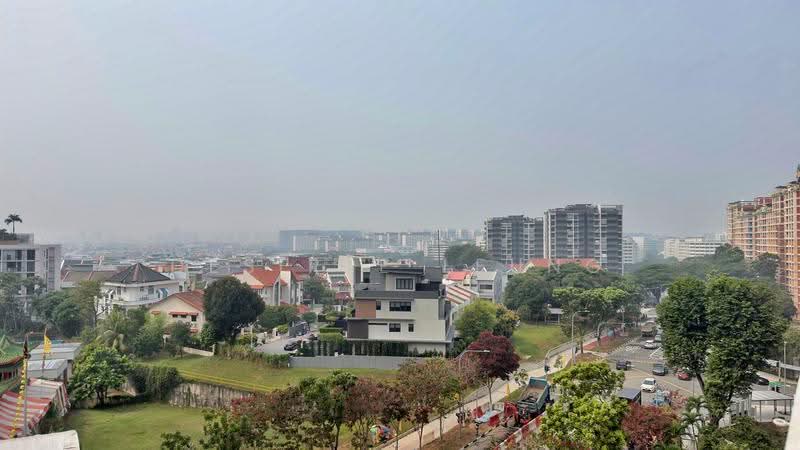 650 Jalan Tenaga, 650 Jalan Tenaga, Eunos / Geylang / Paya Lebar, 3 Bedrooms, 1,163 sqft, HDB Flat For Sale, by Desiree Leung, 500273786 - Main Door and living room view - PropertyGuru.com.sg