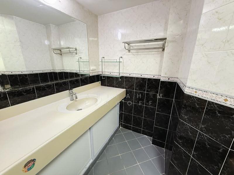 Melville Park, 12 Simei Street 1, Pasir Ris / Tampines, 2 Bedrooms, 958 sqft, Apartment For Rent, by Sharifah M Alsagoff, 500273790 - PropertyGuru.com.sg