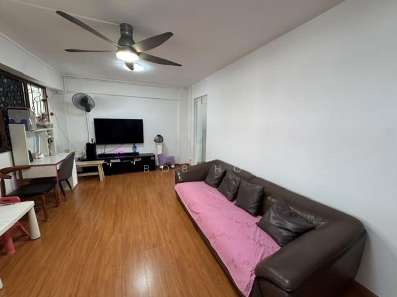 759 Yishun Street 72, 759 Yishun Street 72, Sembawang / Yishun, 3 Bedrooms, 904 sqft, HDB Flat For Sale, by Bob Ho, 500273802 - Living Room - PropertyGuru.com.sg
