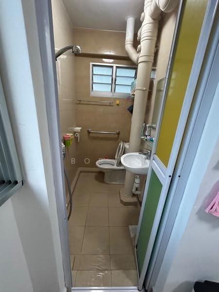 759 Yishun Street 72, 759 Yishun Street 72, Sembawang / Yishun, 3 Bedrooms, 904 sqft, HDB Flat For Sale, by Bob Ho, 500273802 - Bathroom - PropertyGuru.com.sg