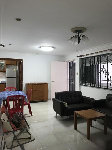 668A Jurong West Street 64, 668A Jurong West Street 64, Boon Lay / Jurong / Tuas, 3 Bedrooms, 969 sqft, HDB Flat For Rent, by Daniel Phua, 500273806 - Living Room - PropertyGuru.com.sg