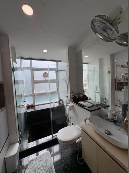 Taipan Grand, 501 Marine Parade Road, East Coast / Marine Parade, 3 Bedrooms, 1,238 sqft, Condominium For Sale, by Hazel Chan, 500273808 - Bathroom - PropertyGuru.com.sg