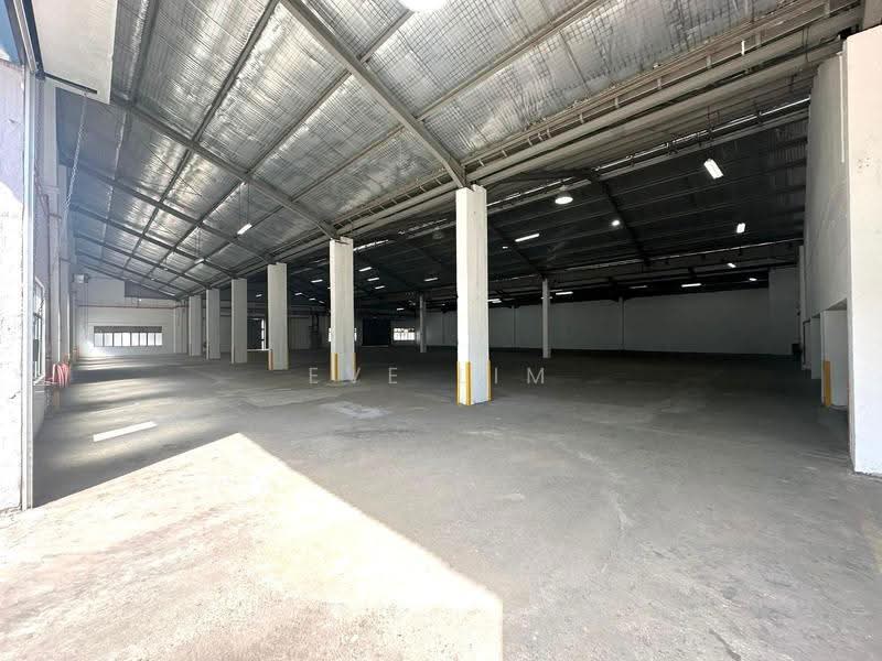 International Road, Boon Lay / Jurong / Tuas, 12,000 sqft, Warehouse For Rent, by Eve Lim, 500273809 - Interior - CommercialGuru.com.sg