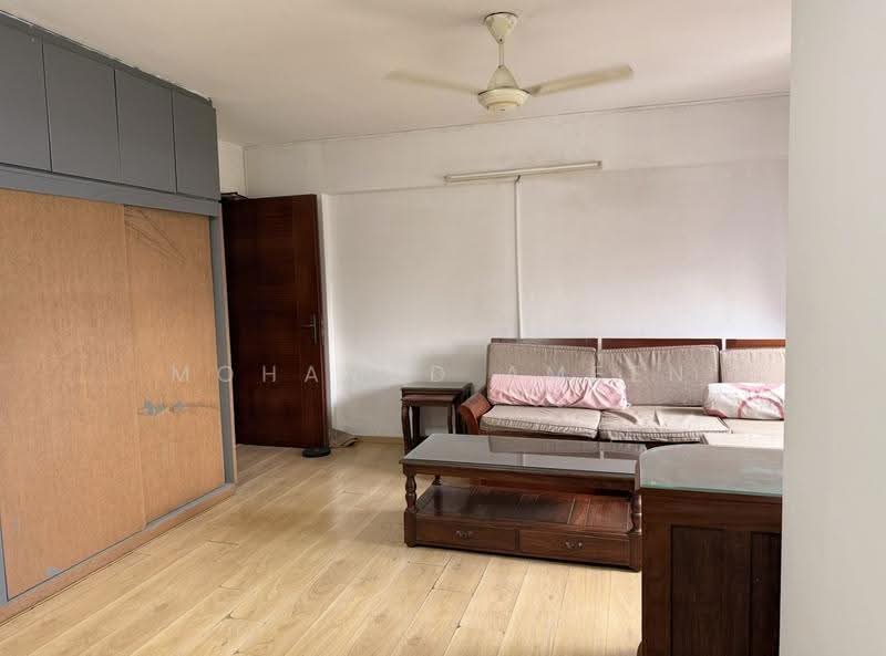 219B Bedok Central, 219B Bedok Central, Bedok / Upper East Coast, 3 Bedrooms, 1,044 sqft, HDB Flat For Sale, by Mohamed Ameen, 500273822 - Living Room - PropertyGuru.com.sg