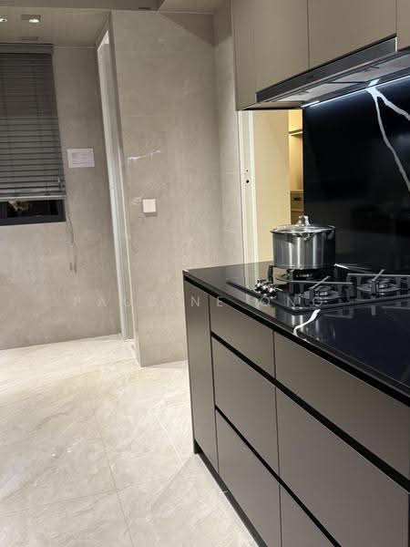 One Marina Gardens, 3 Marina Gardens Lane, Boat Quay / Raffles Place / Marina, 3 Bedrooms, 904 sqft, Apartment For Sale, by Pauline Ong, 500273828 - Kitchen - PropertyGuru.com.sg