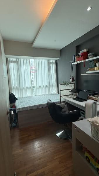 Caspian, 50 Lakeside Drive, Boon Lay / Jurong / Tuas, 3 Bedrooms, 1,001 sqft, Condominium For Rent, by Vivian Sun, 500273840 - Bedroom - PropertyGuru.com.sg
