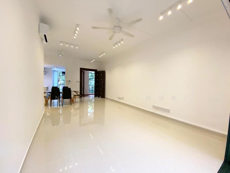 Pebble Bay, 130 Tanjong Rhu Road, East Coast / Marine Parade, 3 Bedrooms, 1,302 sqft, Condominium For Sale, by Jen James (邱瑞蓁), 500273851 - Living Room - PropertyGuru.com.sg
