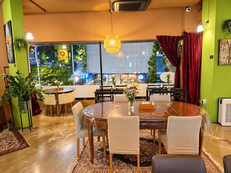 Orchard Towers, 400 Orchard Road, Orchard / River Valley, 2,350 sqft, Food & Beverage For Rent, by Perry Siow, 500273854 - Dining Room - CommercialGuru.com.sg