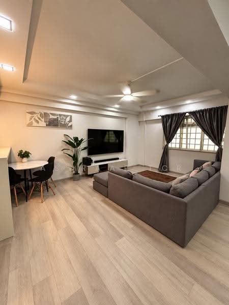 570 Pasir Ris Street 53, 570 Pasir Ris Street 53, Pasir Ris / Tampines, 3 Bedrooms, 1,163 sqft, HDB Flat For Sale, by Asyraaf TCR, 500273866 - Living Room - PropertyGuru.com.sg