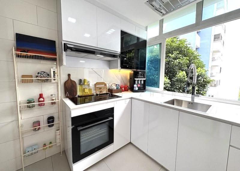 Taipan Grand, 501 Marine Parade Road, East Coast / Marine Parade, 3 Bedrooms, 1,238 sqft, Condominium For Sale, by Ryan Tan Zheng Jie, 500273870 - Kitchen - PropertyGuru.com.sg