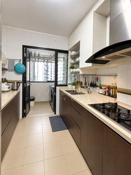 470A Fernvale Link, 470A Fernvale Link, Seletar / Yio Chu Kang, 3 Bedrooms, 1,001 sqft, HDB Flat For Sale, by Brandon Choi Yong Suk, 500273897 - Kitchen - PropertyGuru.com.sg