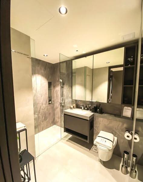 Parc Clematis, 8F Jalan Lempeng, Buona Vista / West Coast / Clementi New Town, 2 Bedrooms, 721 sqft, Condominium For Sale, by Jeslynn Lim, 500273909 - Bathroom - PropertyGuru.com.sg