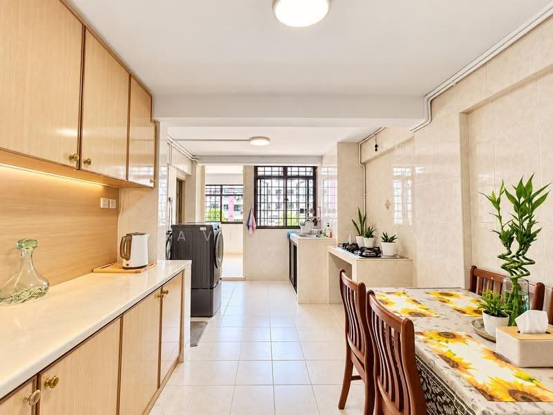 4 Lorong 7 Toa Payoh, 4 Lorong 7 Toa Payoh, Balestier / Toa Payoh, 2 Bedrooms, 732 sqft, HDB Flat For Sale, by Kavin Kuah, 500273914 - Kitchen - PropertyGuru.com.sg