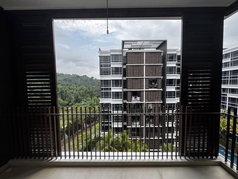 The Lanai, 140 Hillview Avenue, Dairy Farm / Bukit Panjang / Choa Chu Kang, 3 Bedrooms, 1,184 sqft, Condominium For Rent, by Kenji Goh, 500273918 - Balcony - PropertyGuru.com.sg
