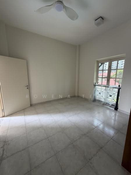 Wilmer House, 1 Saint Thomas Walk, Orchard / River Valley, 4 Bedrooms, 2,217 sqft, Condominium For Rent, by Rowena Teo, 500273921 - 1st floor common bedroom - PropertyGuru.com.sg