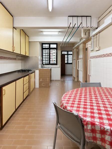 126 Lorong 1 Toa Payoh, 126 Lorong 1 Toa Payoh, Balestier / Toa Payoh, Room Rental, 120 sqft, HDB Flat For Rent, by Matthew Chow, 500273930 - Kitchen - PropertyGuru.com.sg