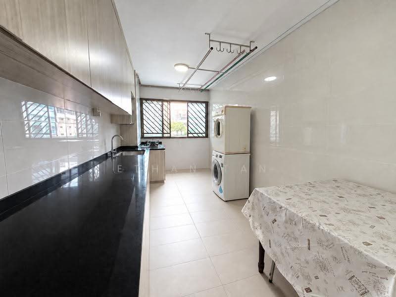 172 Bishan Street 13, 172 Bishan Street 13, Ang Mo Kio / Bishan / Thomson, 3 Bedrooms, 1,302 sqft, HDB Flat For Sale, by Ethan Tan, 500273942 - Kitchen - PropertyGuru.com.sg