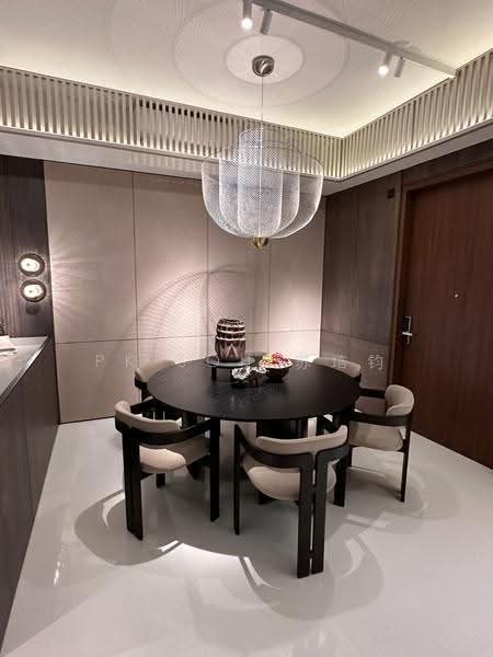 Parksuites, 18 Holland Grove Road, Tanglin / Holland / Bukit Timah, 4 Bedrooms, 3,068 sqft, Condominium For Sale, by PK Soh 苏培钧, 500273949 - Dining Room - PropertyGuru.com.sg