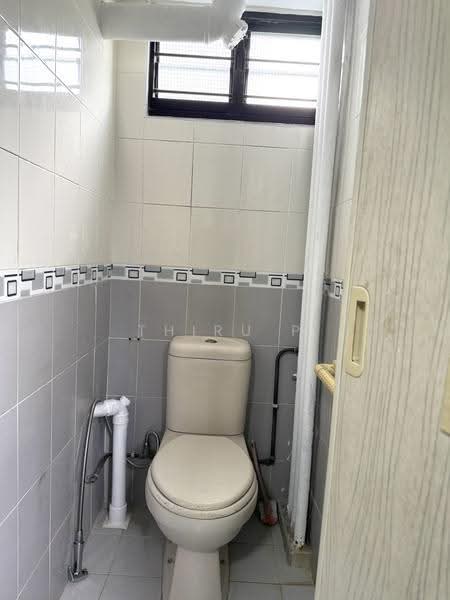 2 Hougang Avenue 3, 2 Hougang Avenue 3, Hougang / Punggol / Sengkang, 2 Bedrooms, 635 sqft, HDB Flat For Sale, by Thiru P, 500273952 - Bathroom - PropertyGuru.com.sg