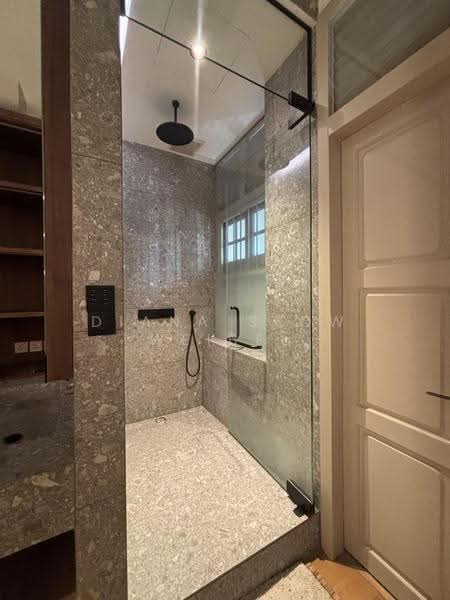 Cairnhill Conservation Heritage Home, Orchard / River Valley, 4 Bedrooms, 3,638 sqft, Shophouse For Sale, by Diana Seow Weibel, 500273963 - Bathroom - PropertyGuru.com.sg