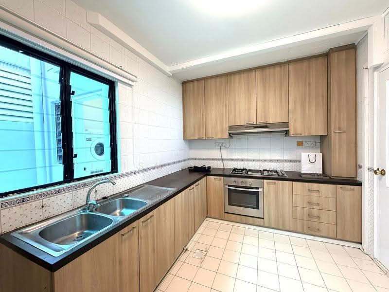 Siglap Center, 55 Siglap Road, East Coast / Marine Parade, 3 Bedrooms, 1,290 sqft, Apartment For Rent, by Dinish Sheagar, 500273965 - Kitchen - PropertyGuru.com.sg