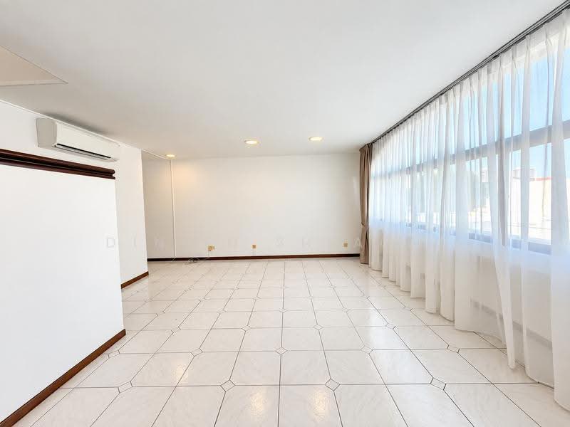 Siglap Center, 55 Siglap Road, East Coast / Marine Parade, 3 Bedrooms, 1,290 sqft, Apartment For Rent, by Dinish Sheagar, 500273965 - Living Room - PropertyGuru.com.sg