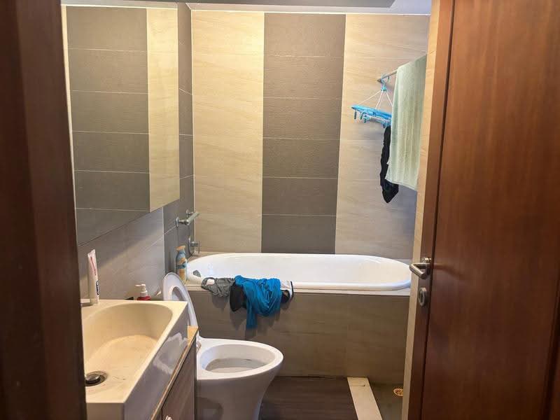 The Bayshore, 22 Bayshore Road, Bedok / Upper East Coast, 2 Bedrooms, 926 sqft, Condominium For Sale, by Soon Wei Jie, 500273980 - Bathroom - PropertyGuru.com.sg