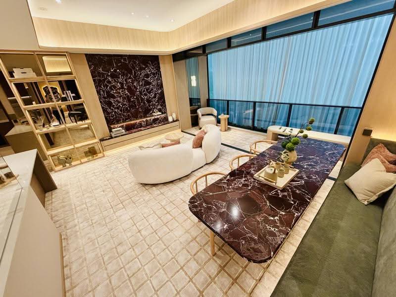 Amberwood at Holland, Tanglin / Holland / Bukit Timah, 4 Bedrooms, 1,249 sqft, Condominium For Sale, by Murphy Lee, 500273991 - Living Room - PropertyGuru.com.sg