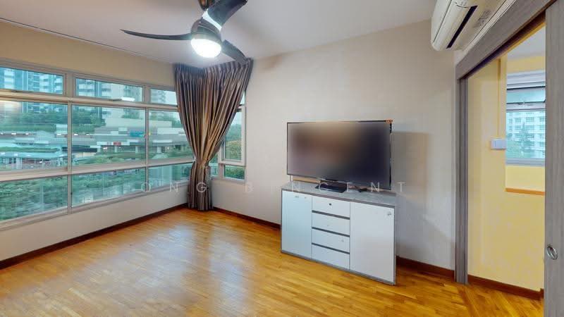 272B Sengkang Central, 272B Sengkang Central, Hougang / Punggol / Sengkang, 3 Bedrooms, 1,003 sqft, HDB Flat For Sale, by Ong Bincent, 500274002 - Living Room - PropertyGuru.com.sg