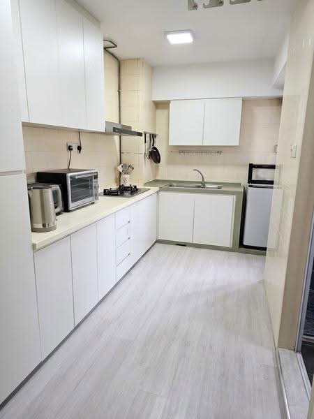677C Jurong West Street 64, 677C 677C, Boon Lay / Jurong / Tuas, 3 Bedrooms, 1,184 sqft, HDB Flat For Sale, by S. Parvez, 500274009 - PropertyGuru.com.sg
