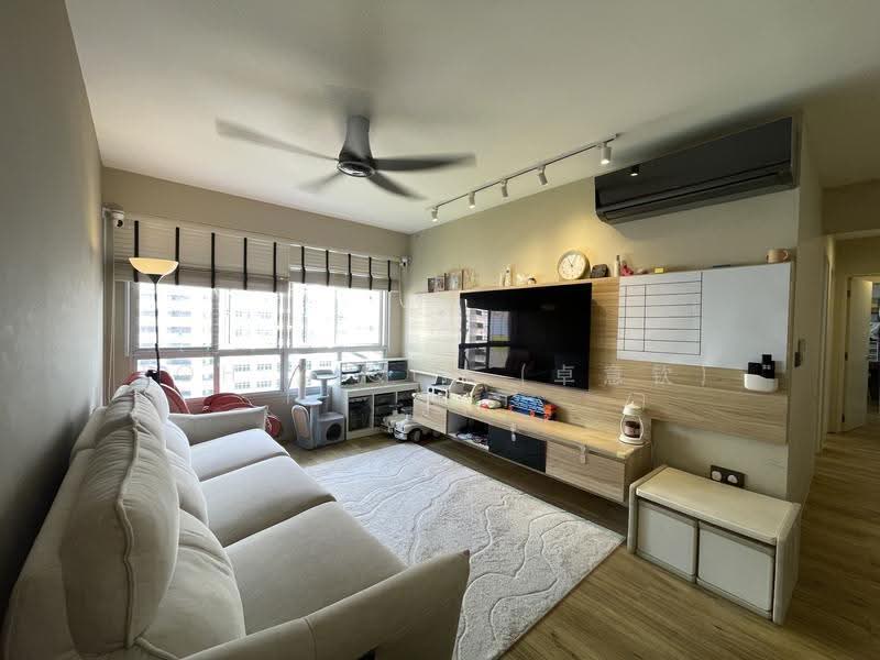 812B Choa Chu Kang Avenue 7, 812B Choa Chu Kang Avenue 7, Dairy Farm / Bukit Panjang / Choa Chu Kang, 4 Bedrooms, 1,216 sqft, HDB Flat For Sale, by Toh YiQin (卓意钦), 500274013 - Living Room - PropertyGuru.com.sg
