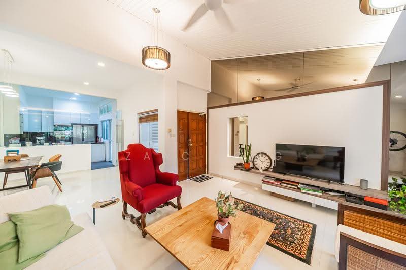 Clementi Park, 123 Sunset Way, Clementi Park / Upper Bukit Timah, 3 Bedrooms, 1,796 sqft, Condominium For Sale, by Izaac Fong, 500274023 - Living Room - PropertyGuru.com.sg