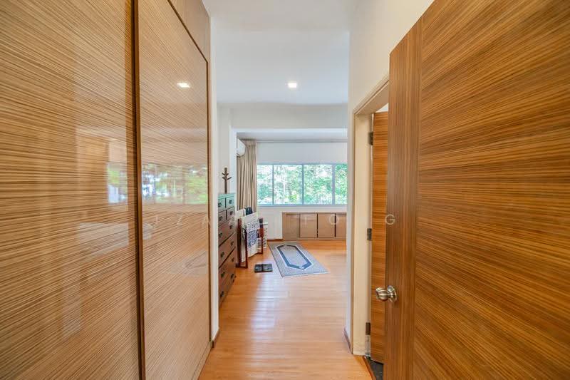 Clementi Park, 123 Sunset Way, Clementi Park / Upper Bukit Timah, 3 Bedrooms, 1,796 sqft, Condominium For Sale, by Izaac Fong, 500274023 - Corridor - PropertyGuru.com.sg