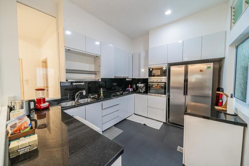 Clementi Park, 123 Sunset Way, Clementi Park / Upper Bukit Timah, 3 Bedrooms, 1,796 sqft, Condominium For Sale, by Izaac Fong, 500274023 - Kitchen - PropertyGuru.com.sg
