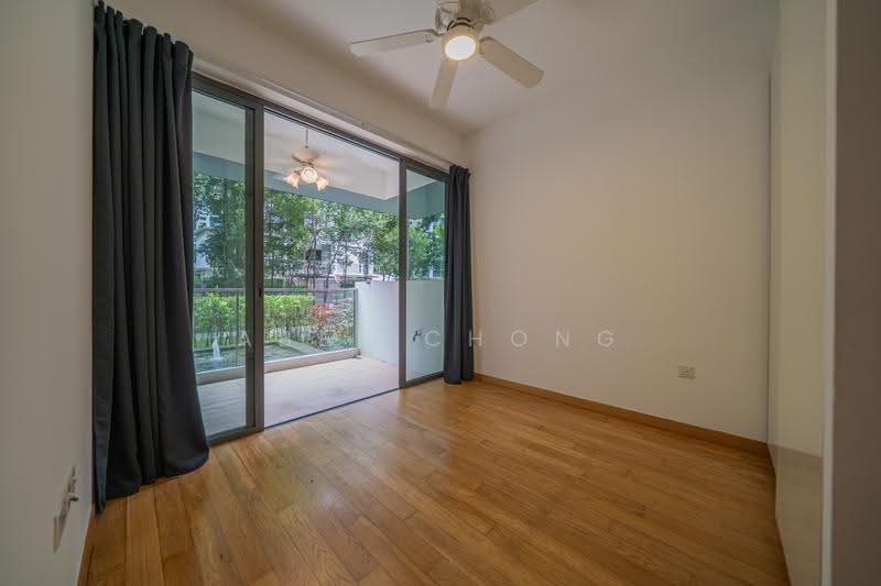 Hedges Park Condominium, 71 Flora Drive, Changi Airport / Changi Village, 2 Bedrooms, 915 sqft, Condominium For Sale, by Abel Chong, 500274030 - Balcony - PropertyGuru.com.sg