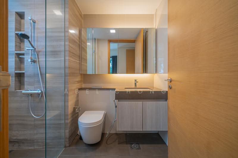 Hedges Park Condominium, 71 Flora Drive, Changi Airport / Changi Village, 2 Bedrooms, 915 sqft, Condominium For Sale, by Abel Chong, 500274030 - Bathroom - PropertyGuru.com.sg