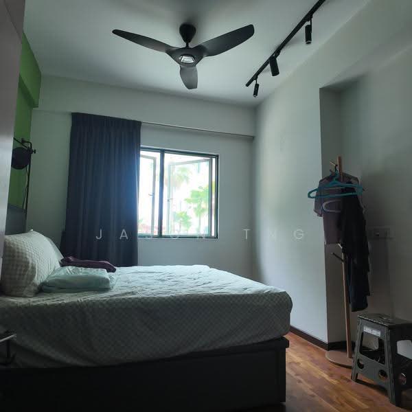 Stratford Court, 41A Bedok Ria Crescent, Bedok / Upper East Coast, 2 Bedrooms, 915 sqft, Condominium For Rent, by Jason Tng, 500274056 - Bedroom - PropertyGuru.com.sg