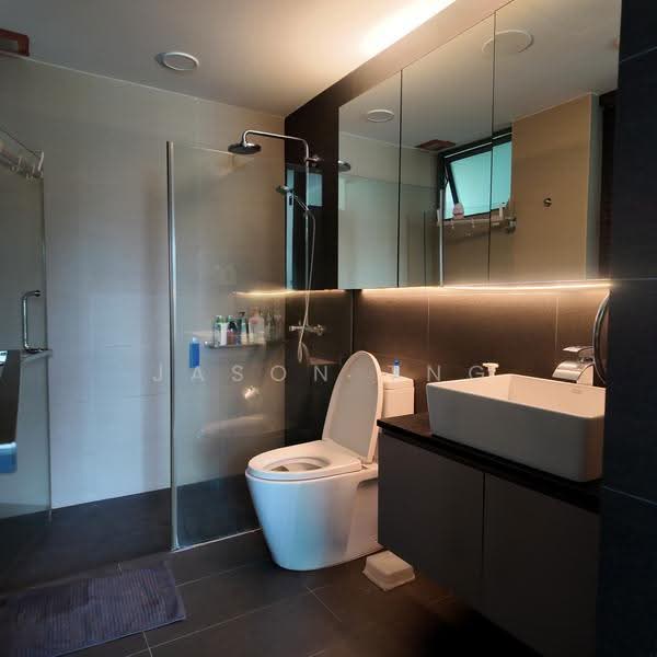 Stratford Court, 41A Bedok Ria Crescent, Bedok / Upper East Coast, 2 Bedrooms, 915 sqft, Condominium For Rent, by Jason Tng, 500274056 - Bathroom - PropertyGuru.com.sg