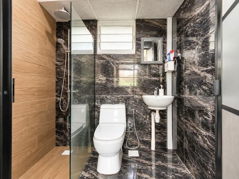 316B Yishun Greenwalk, 316B Yishun Avenue 9, Sembawang / Yishun, 2 Bedrooms, 721 sqft, HDB Flat For Sale, by Agent Fitri, 500274066 - Bathroom - PropertyGuru.com.sg