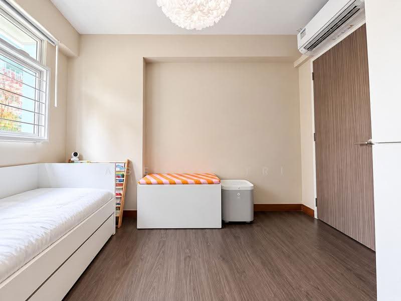 316B Yishun Greenwalk, 316B Yishun Avenue 9, Sembawang / Yishun, 2 Bedrooms, 721 sqft, HDB Flat For Sale, by Agent Fitri, 500274066 - Bedroom - PropertyGuru.com.sg